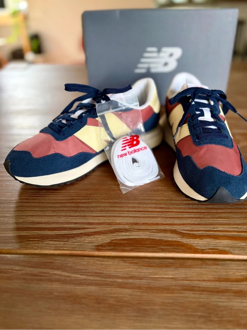 NWB New Balance 237 Men’s Sneakers